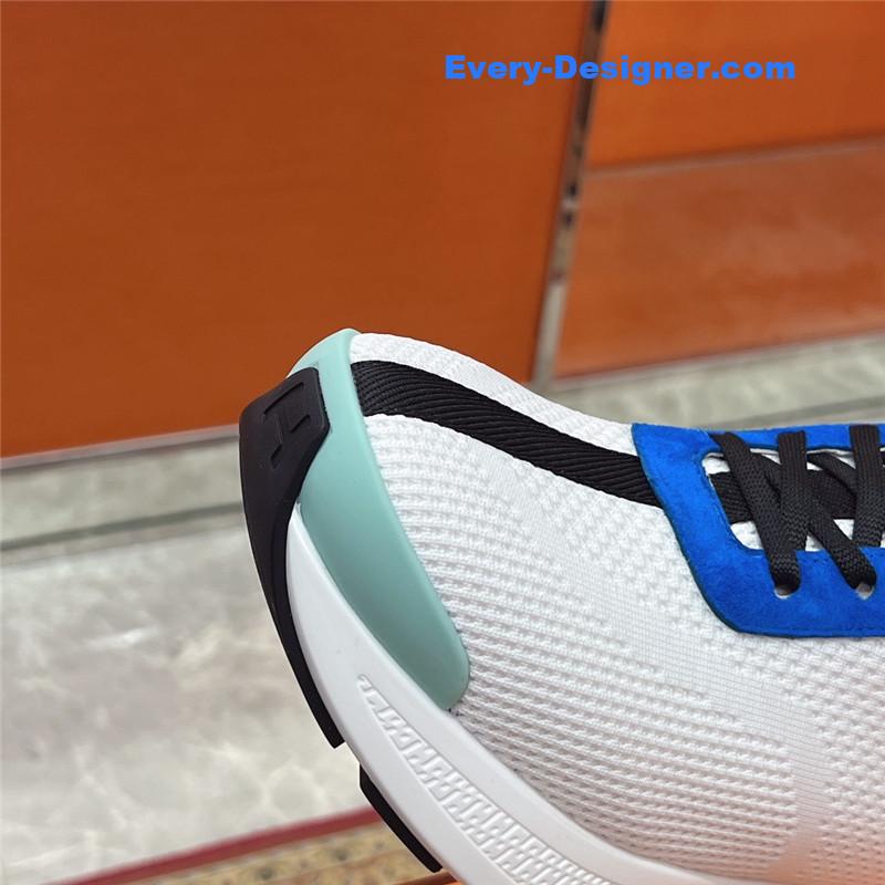 H**me5 new sneakers