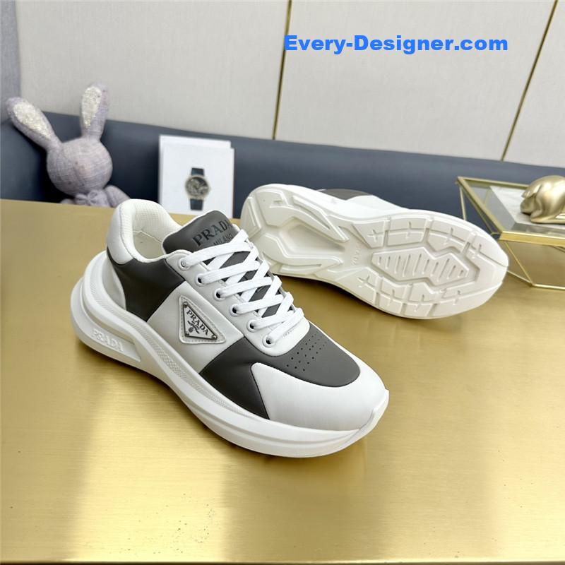 Pra*a new casual shoes