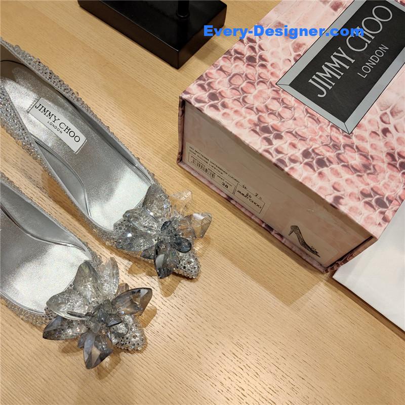 J1m*y Ch00 ari crystal covered pointy toe pumps