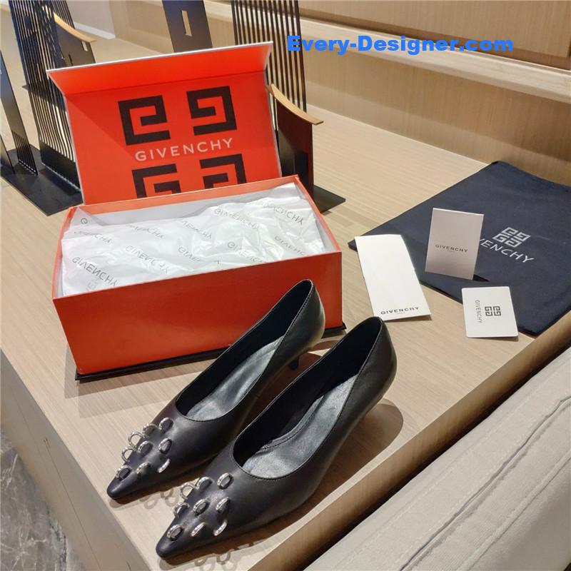 Givenchy Chain Stud Pointed Pumps Black Leather