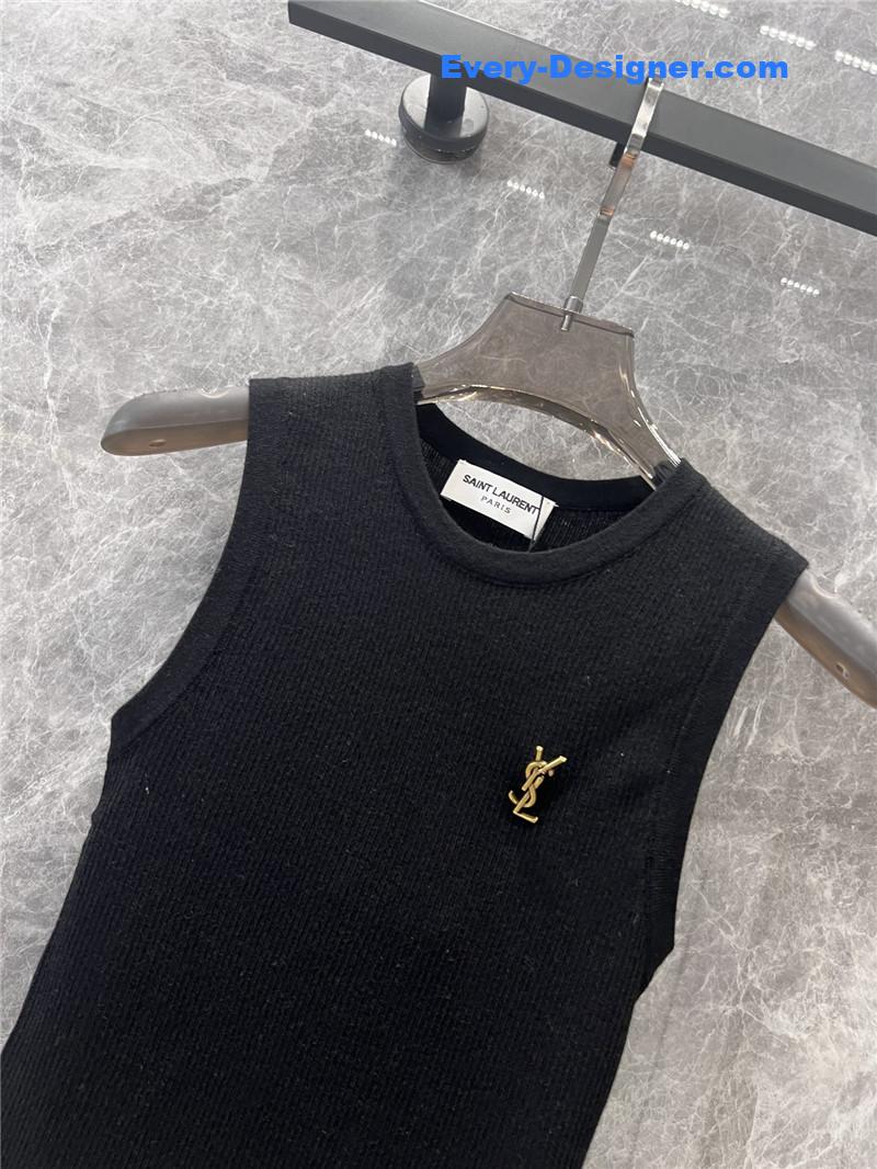 Y51 letter brooch knitted vest replicas clothes