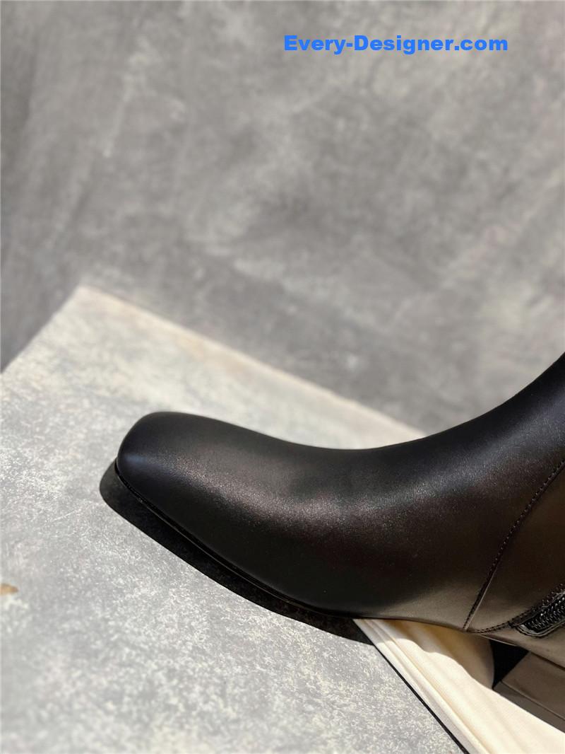 Va1e*ntin0 vlogo black calfskin ankle boots
