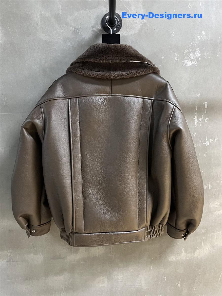 Y51 fur coat