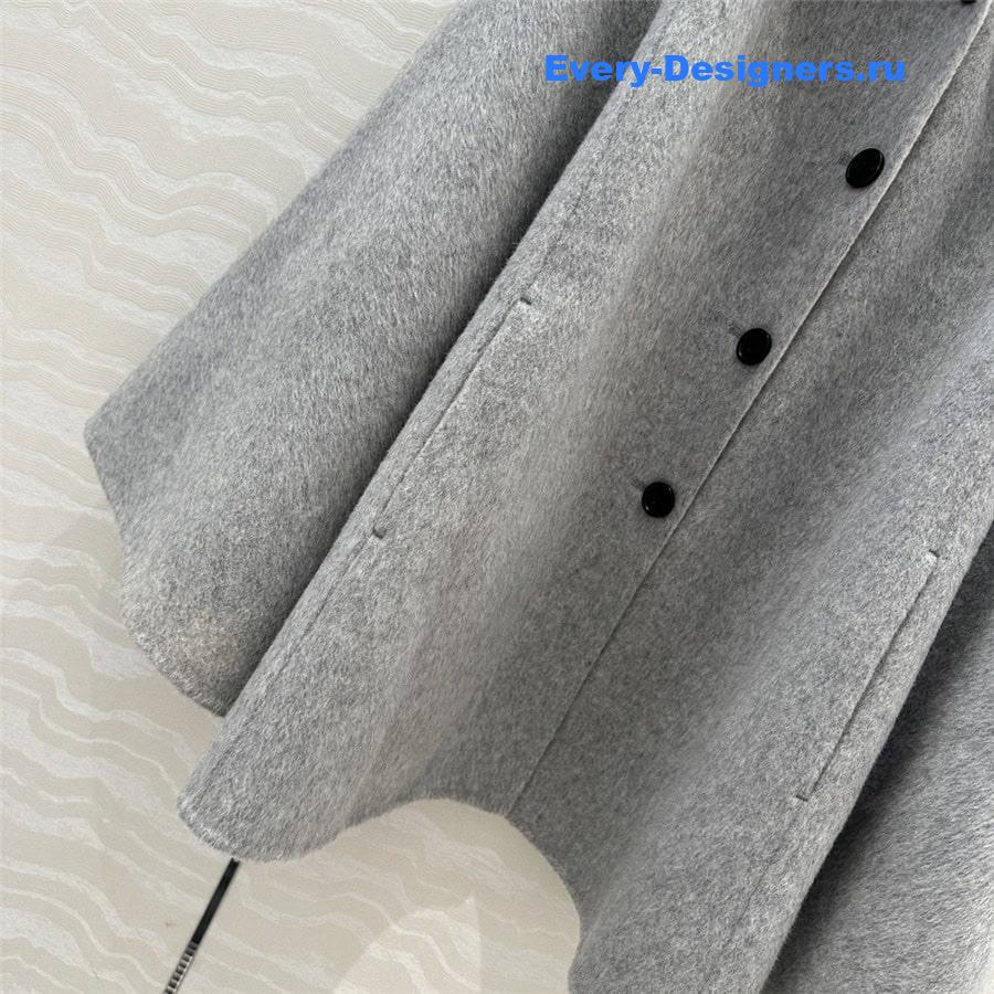 L0r0 P1ana cashmere cape