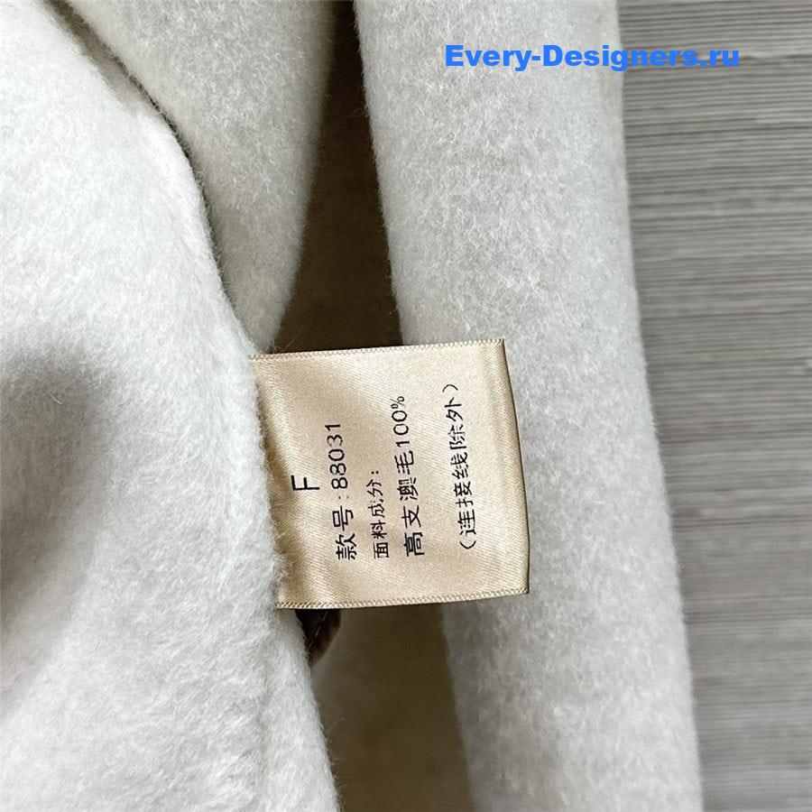 The R0w cape coat