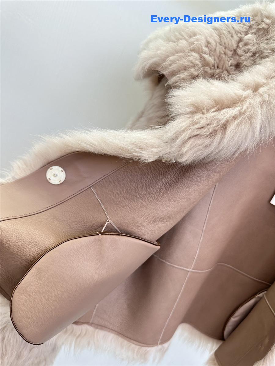 Ce1i*e fur coat