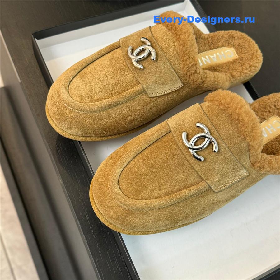 CC lambswool shoes