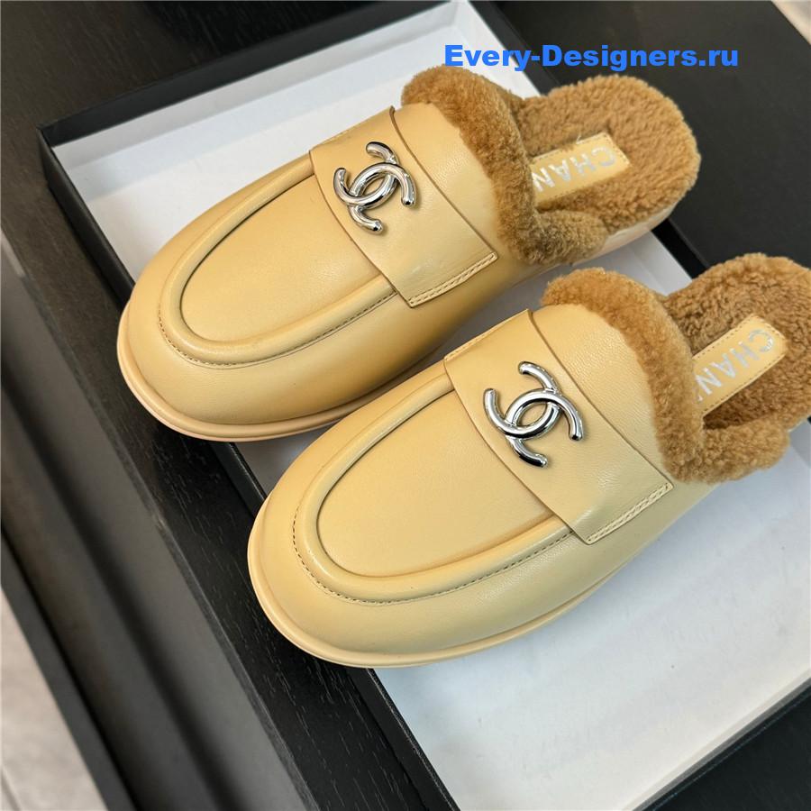 CC lambswool shoes