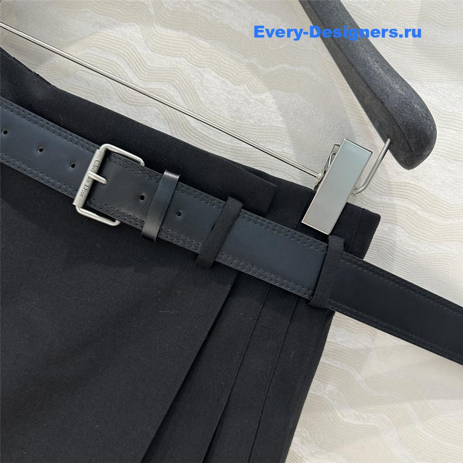 D10r belted pleated skirt