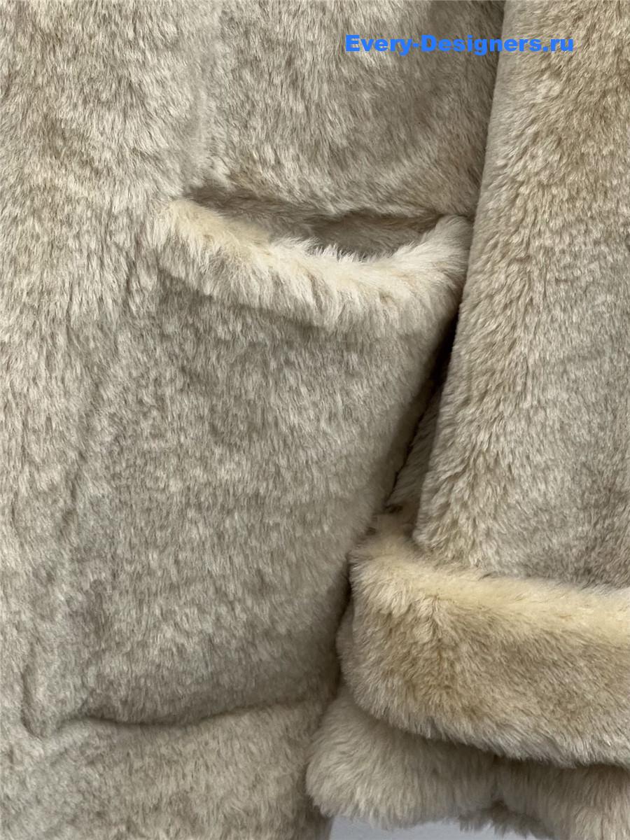 Vanitoo mid-length shearling coat