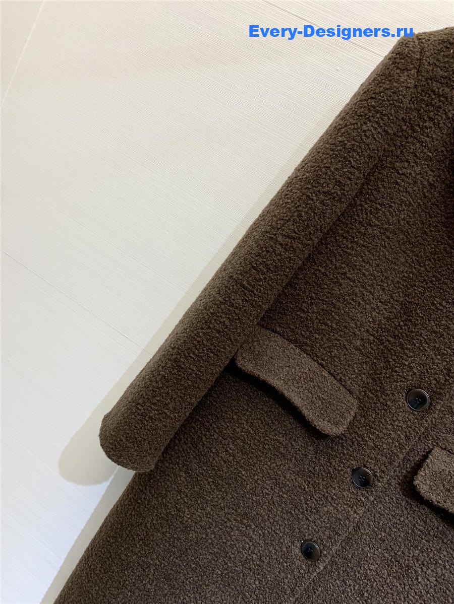 Ce1i*e bouclé coat