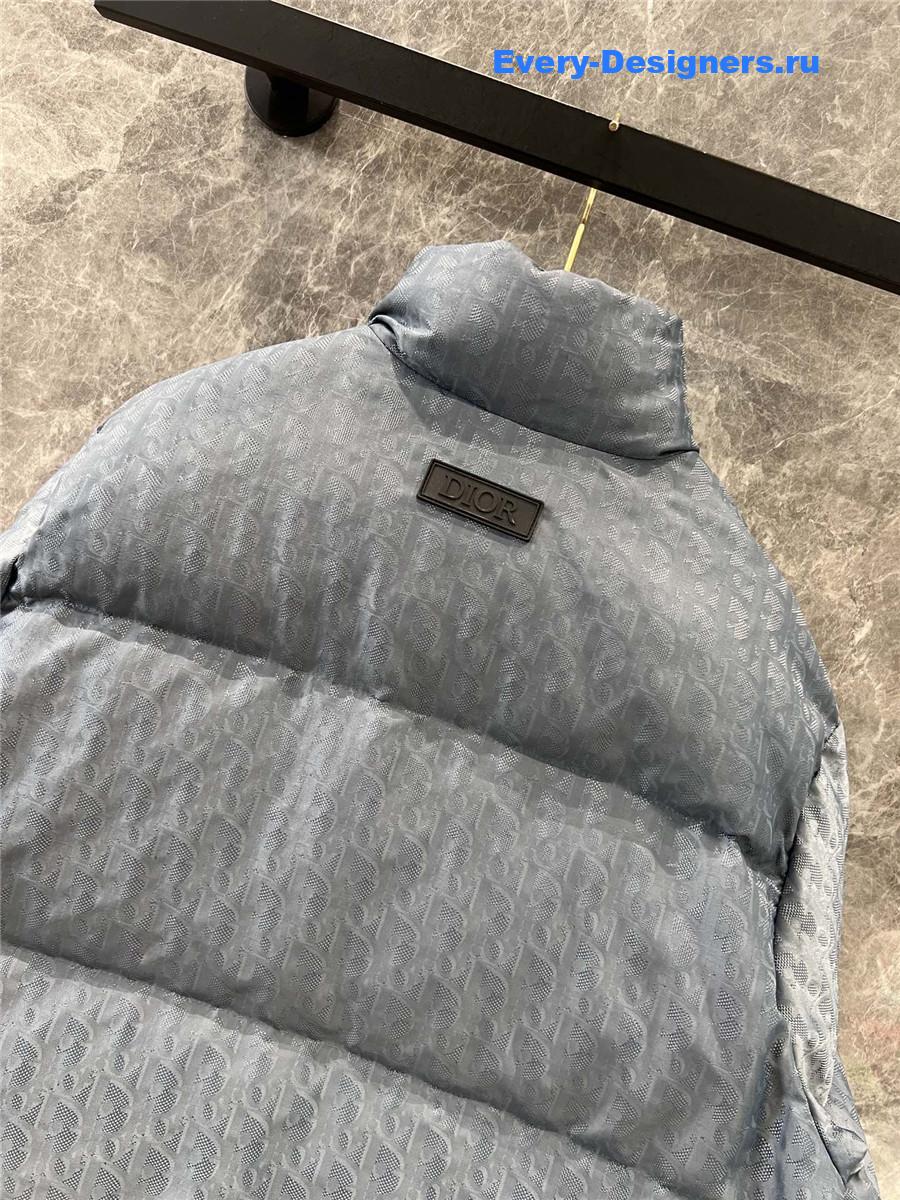 D10r monogram stand collar down jacket