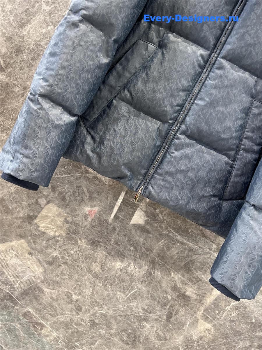 D10r monogram stand collar down jacket