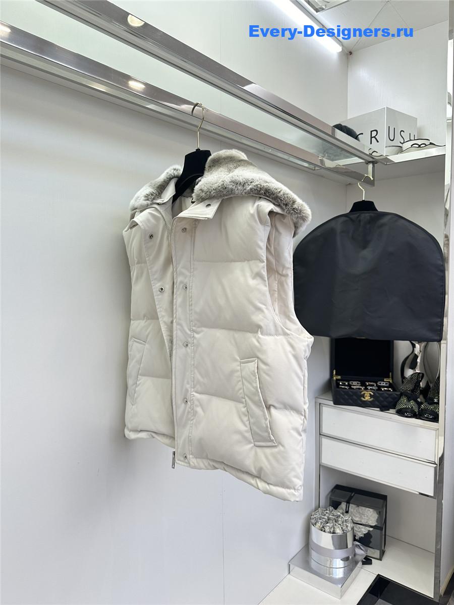 L0r0 P1ana down vest