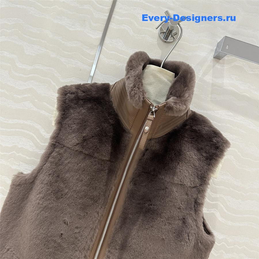 H**me5 shearling vest