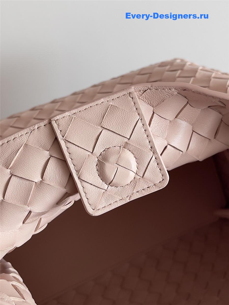 b0tt*ga Ven*ta large andiamo parachute shoulder bag