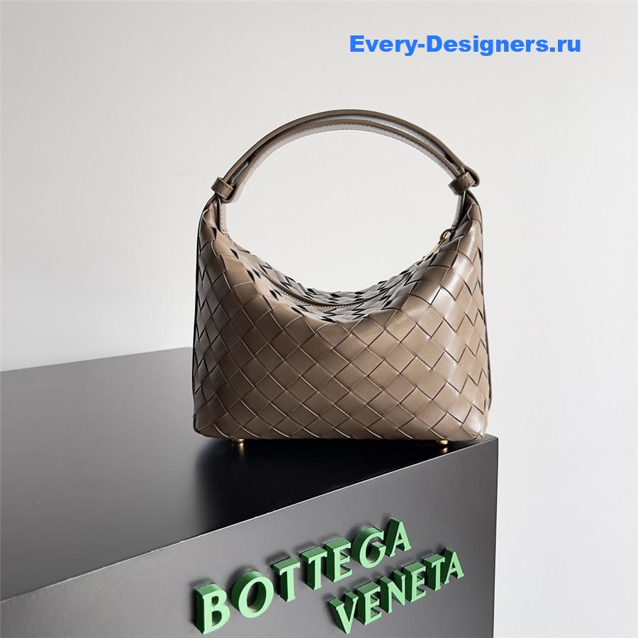 b0tt*ga Ven*ta wallace beige leather shoulder bag