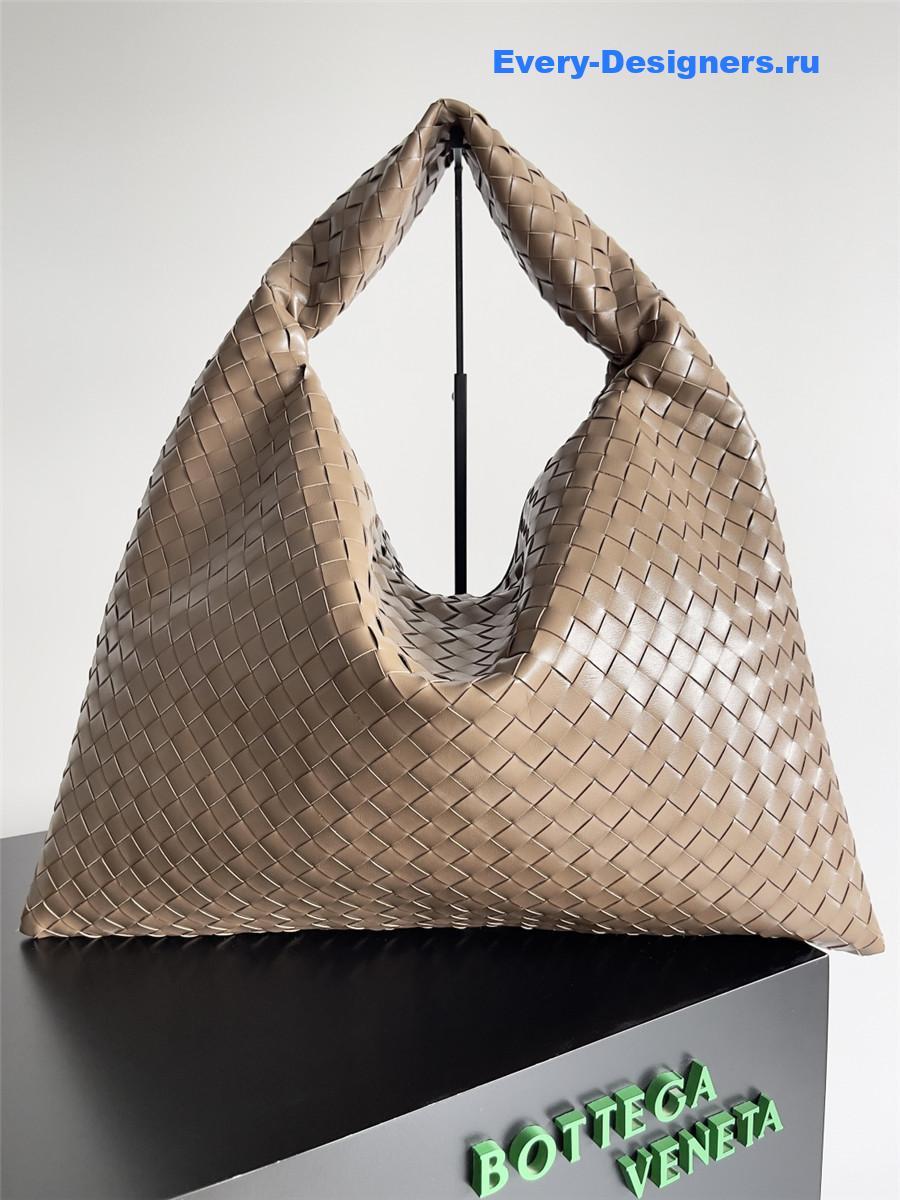b0tt*ga Ven*ta hop large leather tote bag in beige