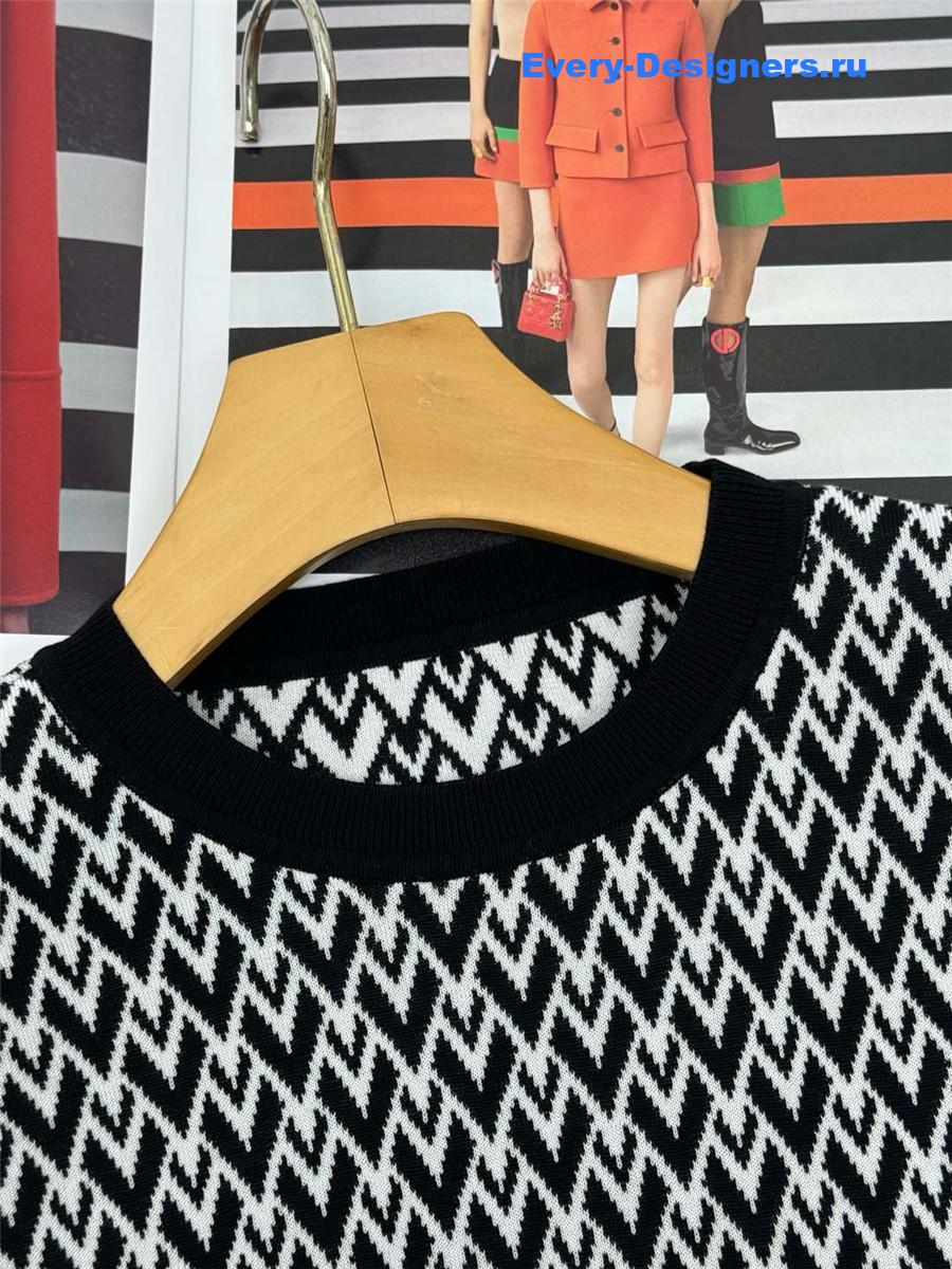 Va1e*ntin0 logo knit short sleeve