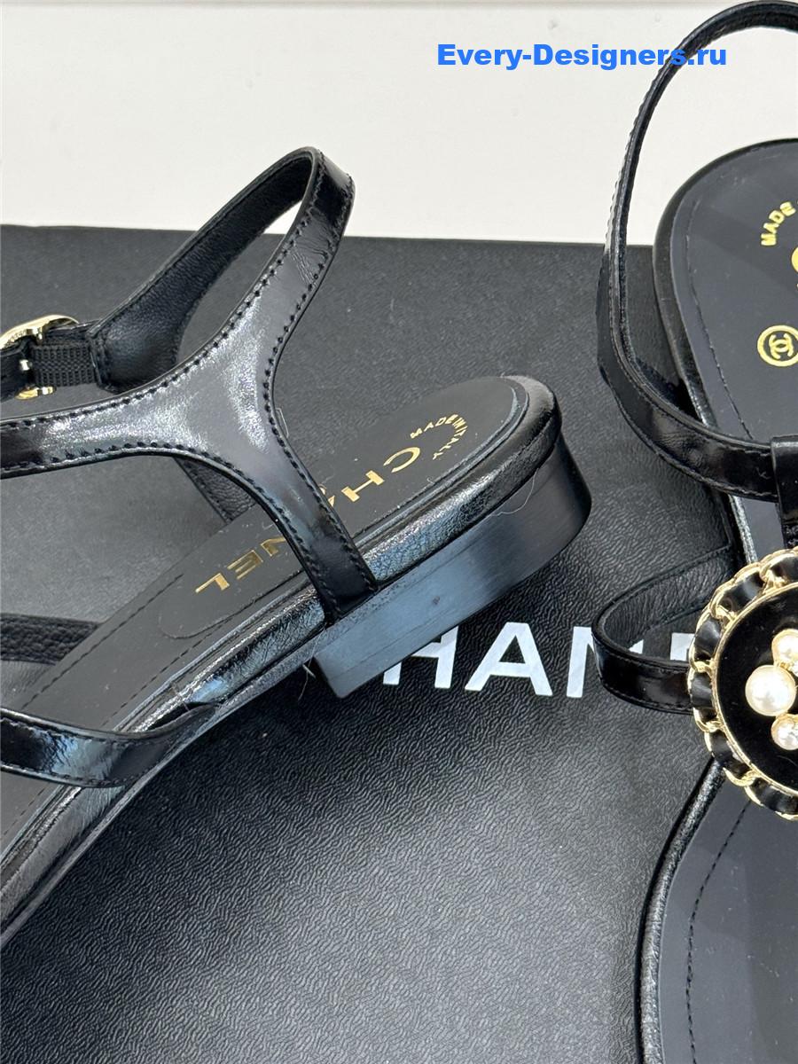 Ch**el camellia pearl black flip flops