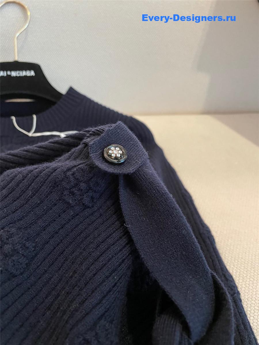 Ch**el black knitted sweater