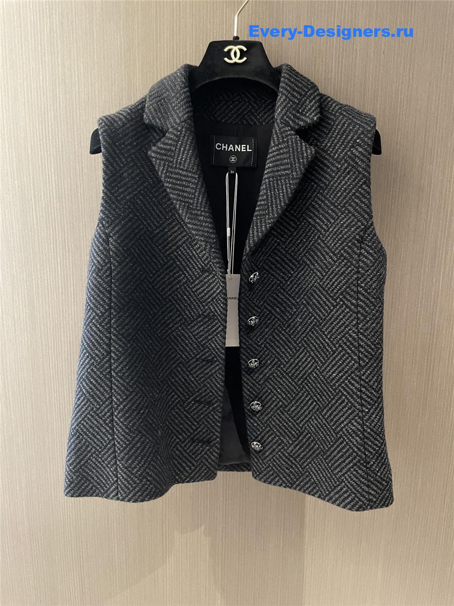 Ch**el black tweed vest