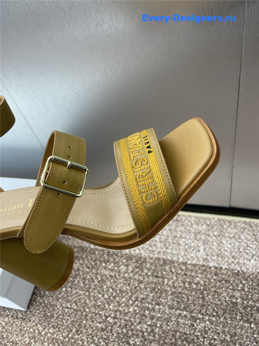 D10r dway green heeled sandals