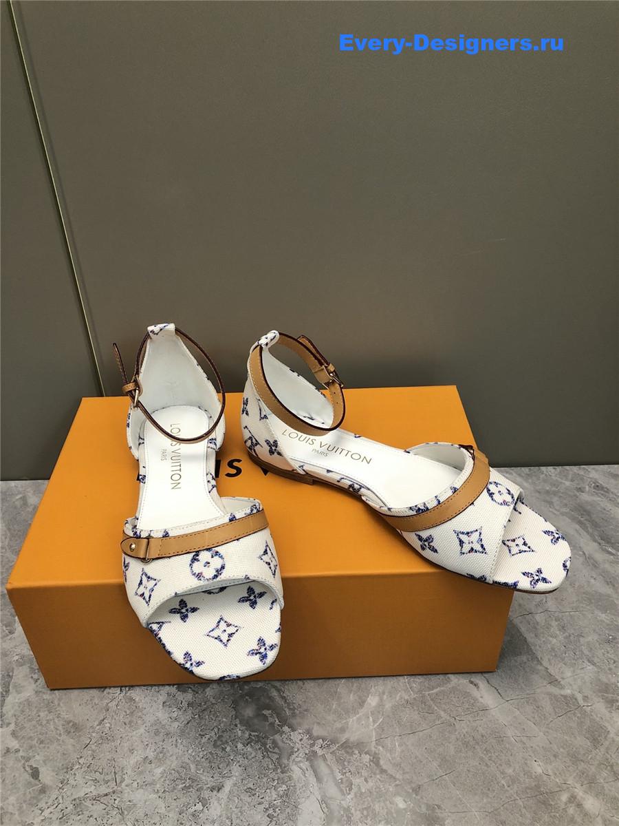 l0vis Vvtt0n white helios sandals