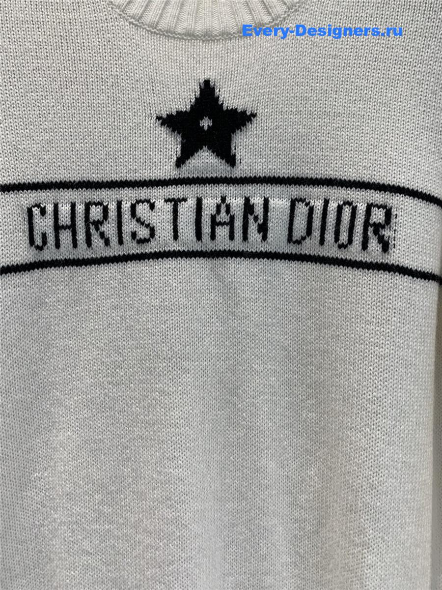 D10r beige star cashmere sweater
