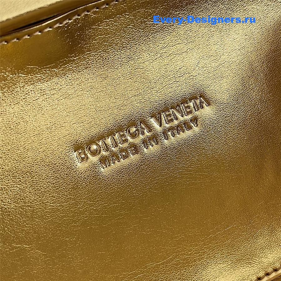 b0tt*ga Ven*ta minaudière gold silver knot clutch
