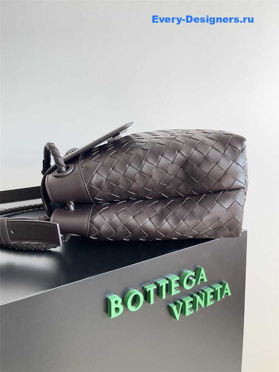 b0tt*ga Ven*ta andiamo leather messenger bag