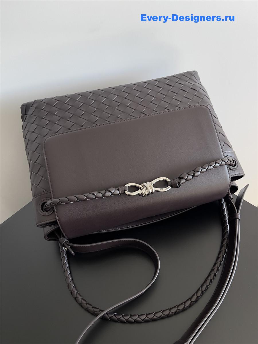 b0tt*ga Ven*ta andiamo leather messenger bag