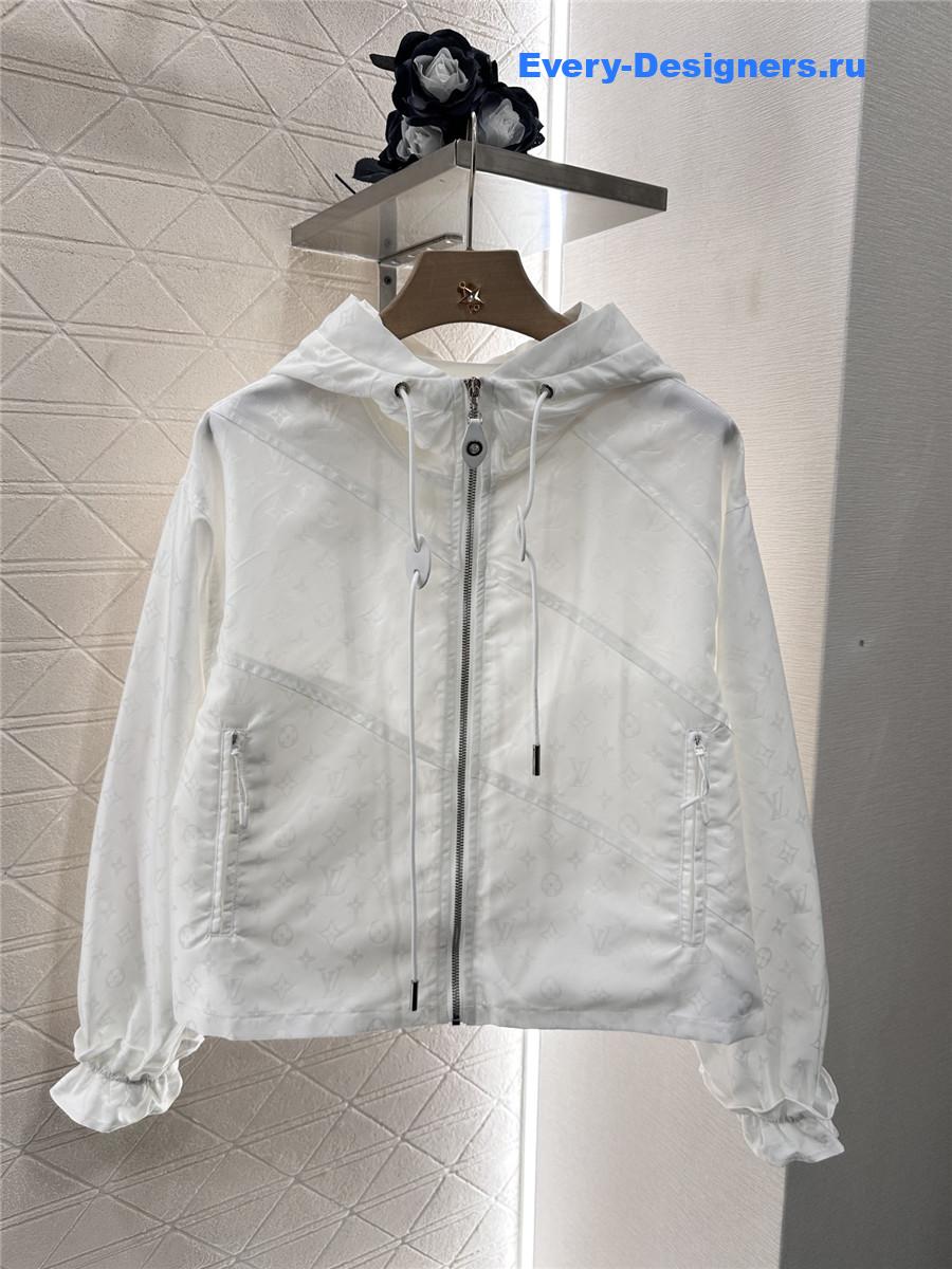 l0vis Vvtt0n white monogram parka