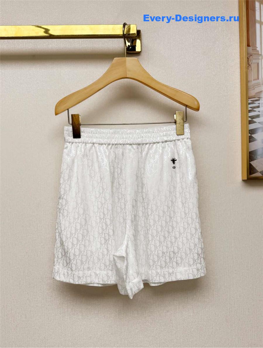 Gvc*1 gg silk shorts in white