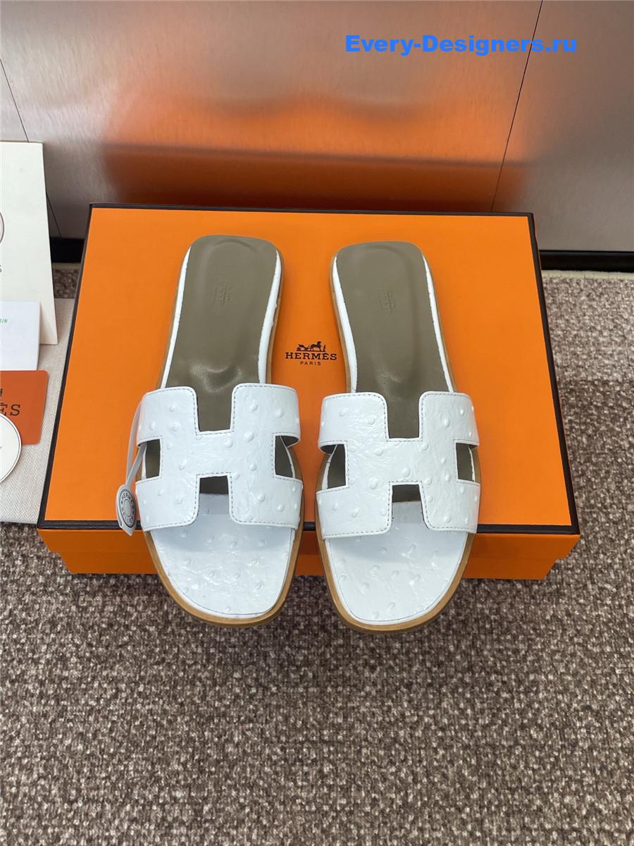 H**me5 white ostrich oran sandals