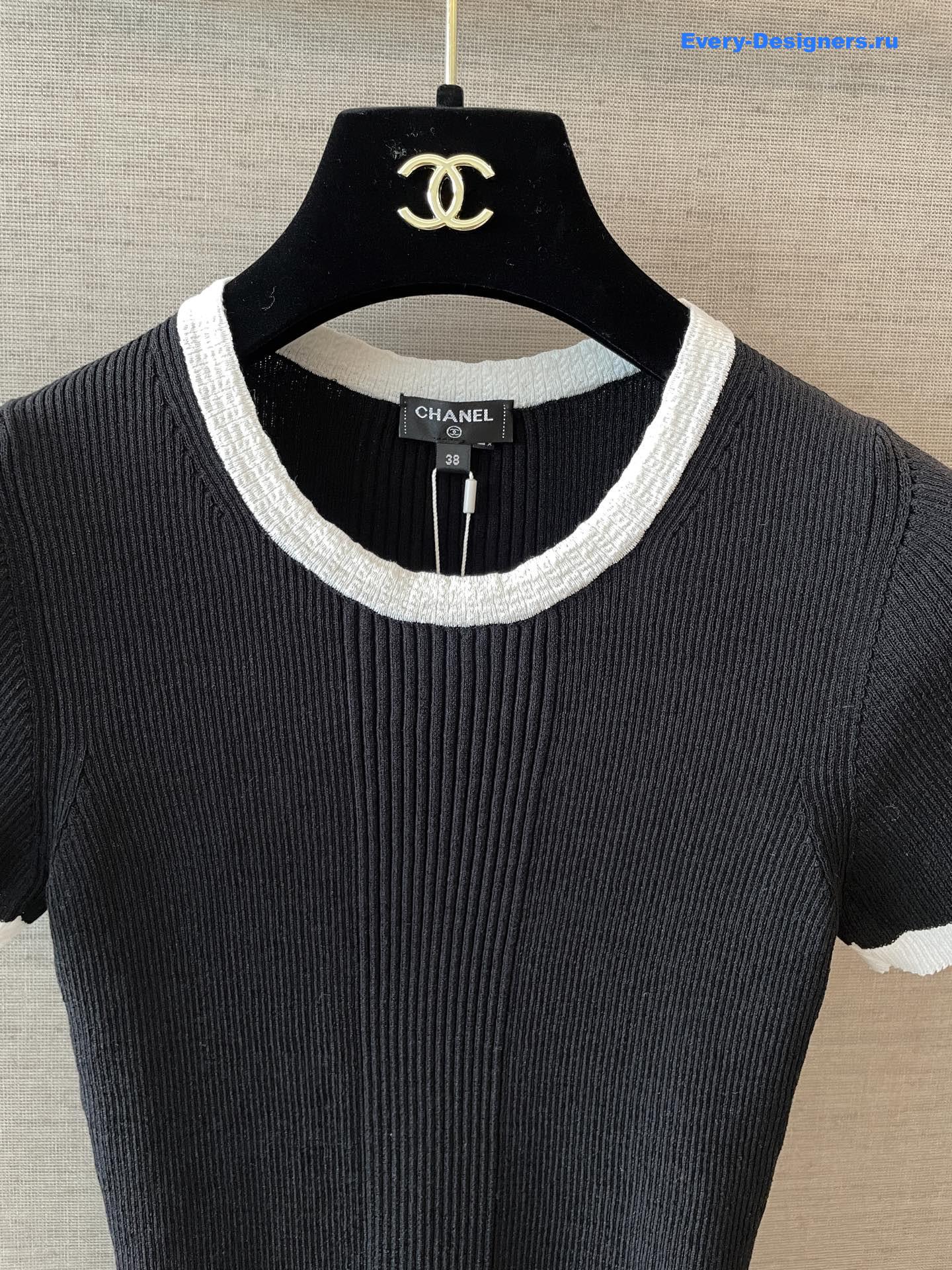 Ch**el black embroidered t-shirt