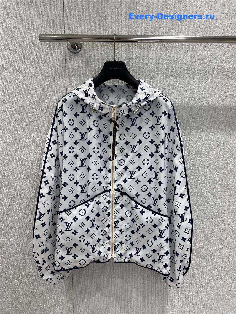 l0vis Vvtt0n monogram parka in white