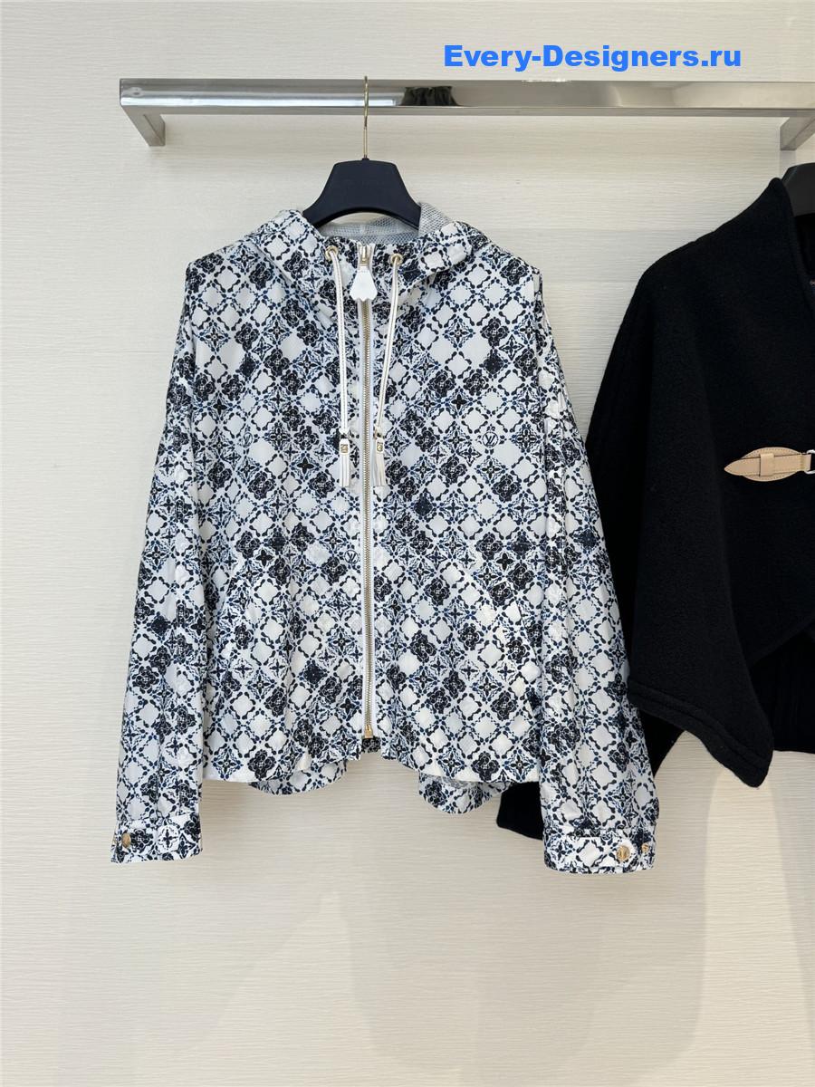 l0vis Vvtt0n monogram hooded parka