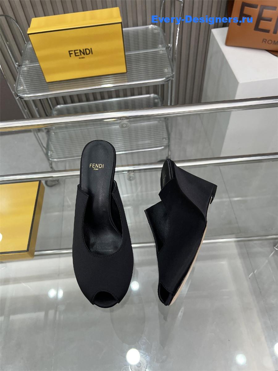 F**di lupita black leather wedge mules