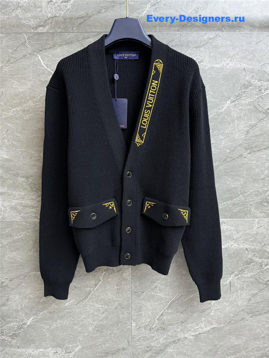 l0vis Vvtt0n embroidered signature cardigan