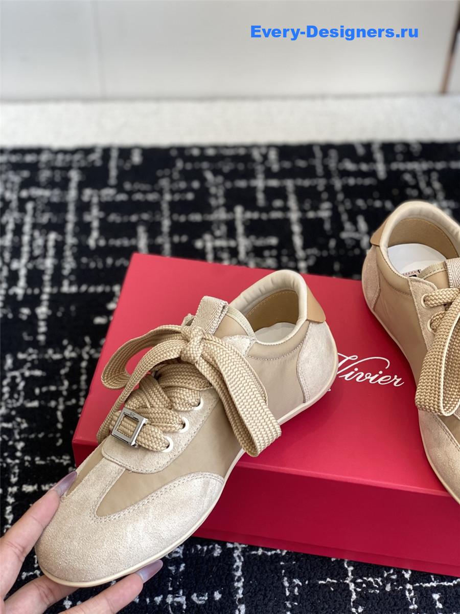 roger u1u1er viv’ low beige suede sneakers