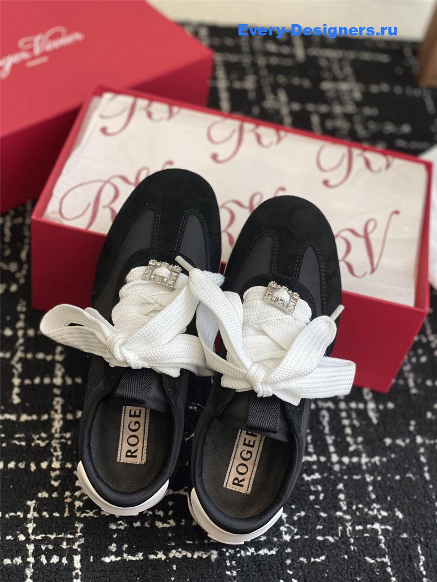 roger u1u1er viv’ low black suede sneakers