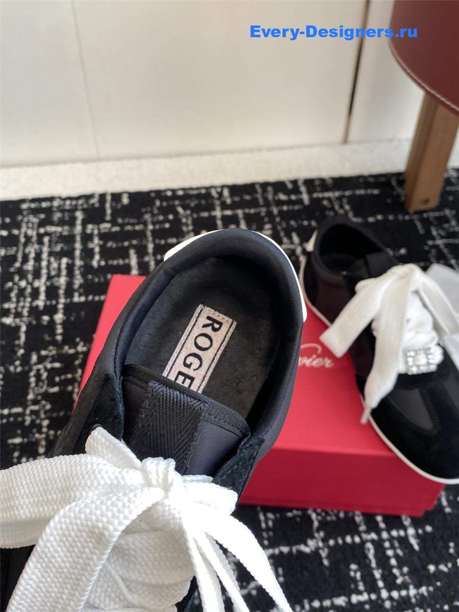 roger u1u1er viv’ low black suede sneakers