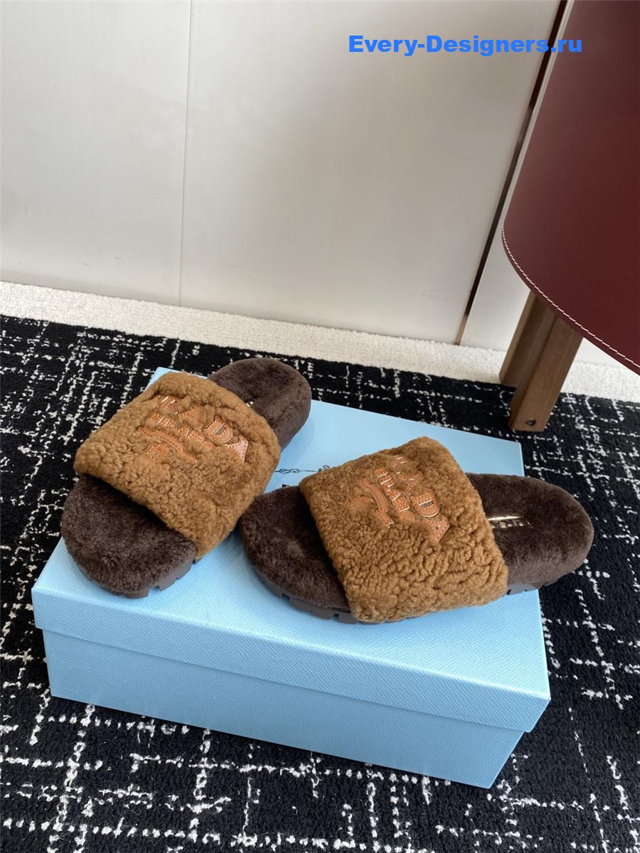 Pra*a women’s knitting wool winter slides