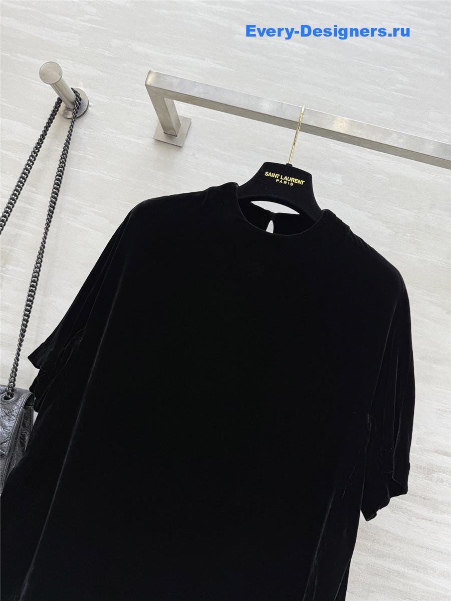 Sa1nt Lau*nt black silk velvet top