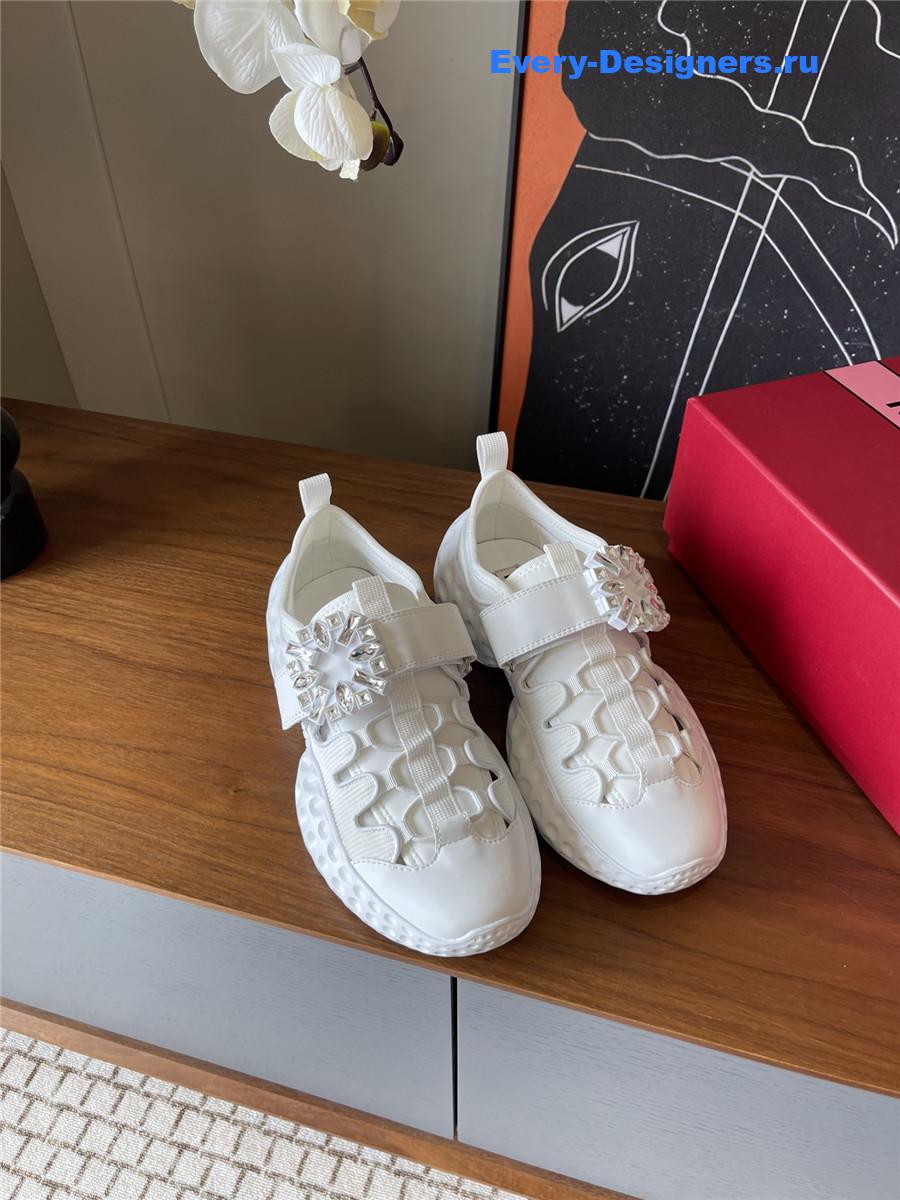 roger u1u1er viv’ white run light sneakers