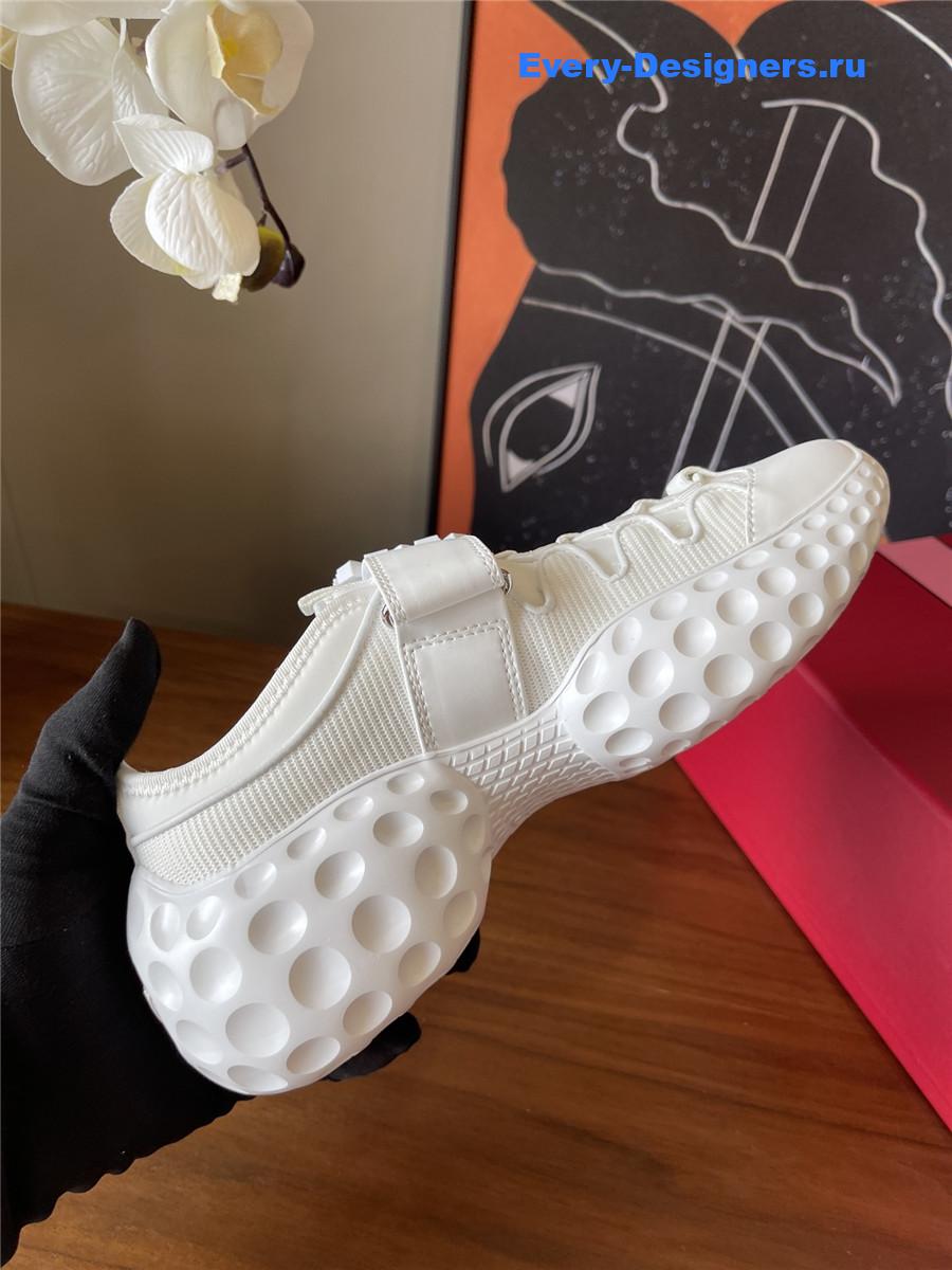 roger u1u1er viv’ white run light sneakers