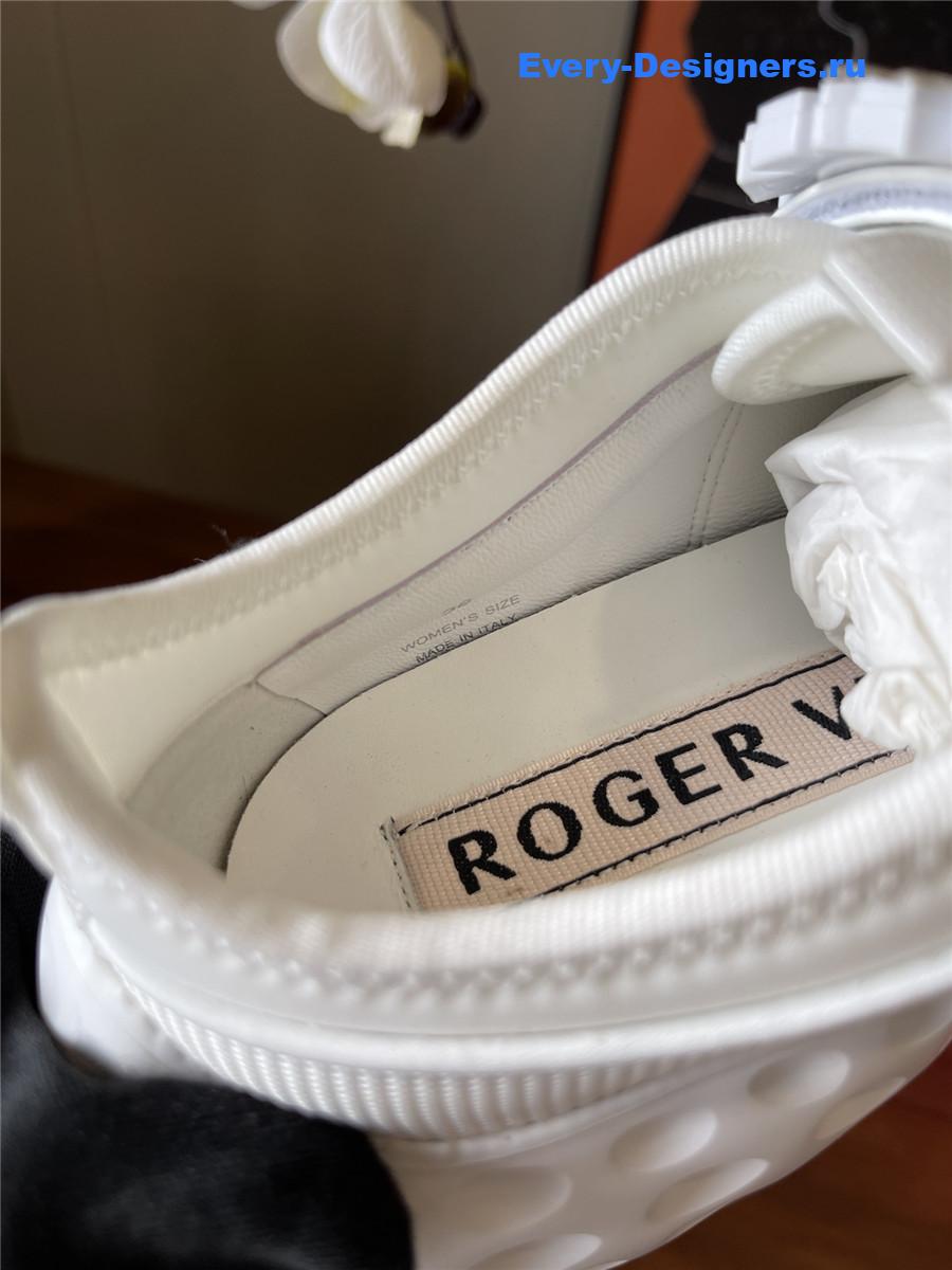 roger u1u1er viv’ white run light sneakers