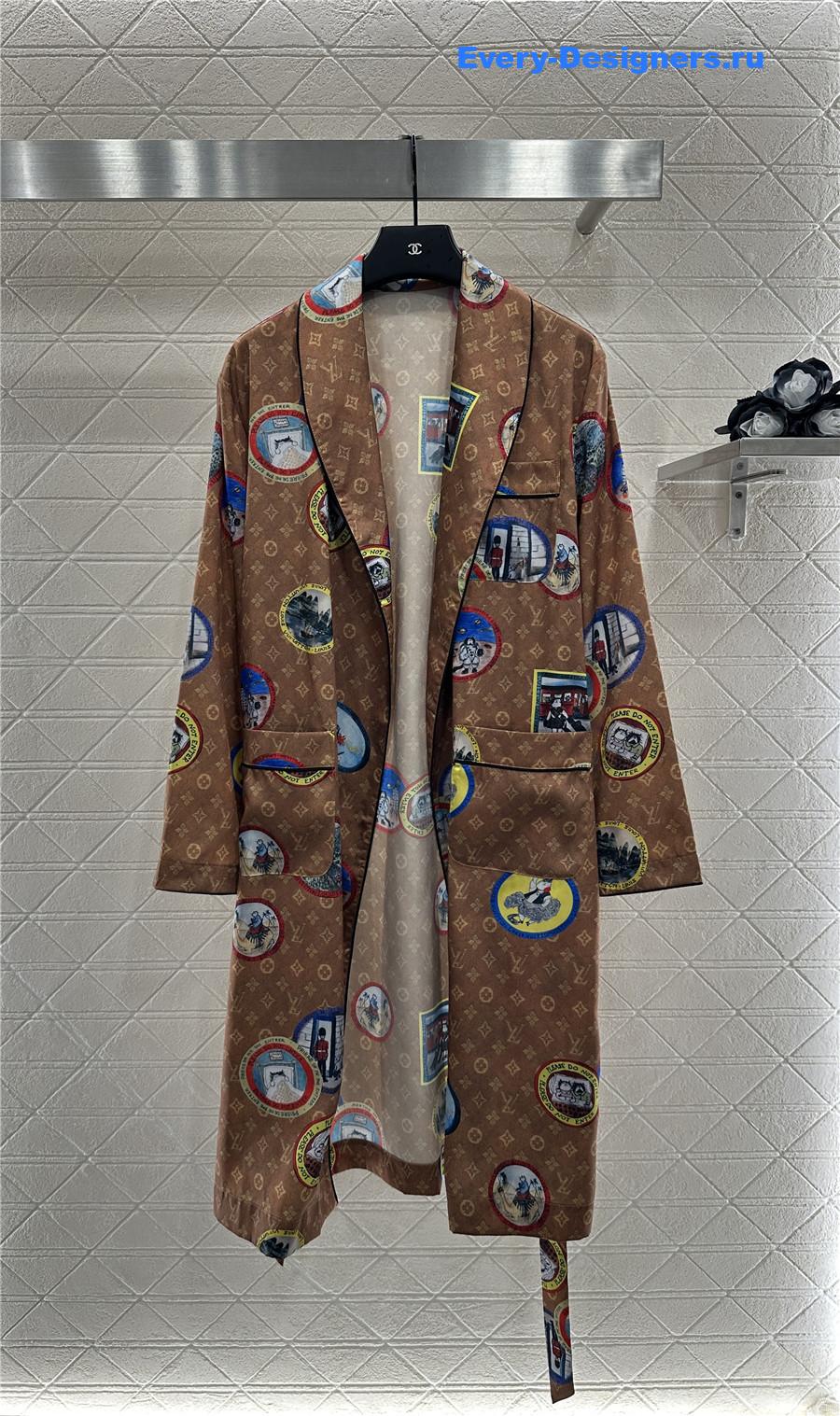 l0vis Vvtt0n monogram long robe