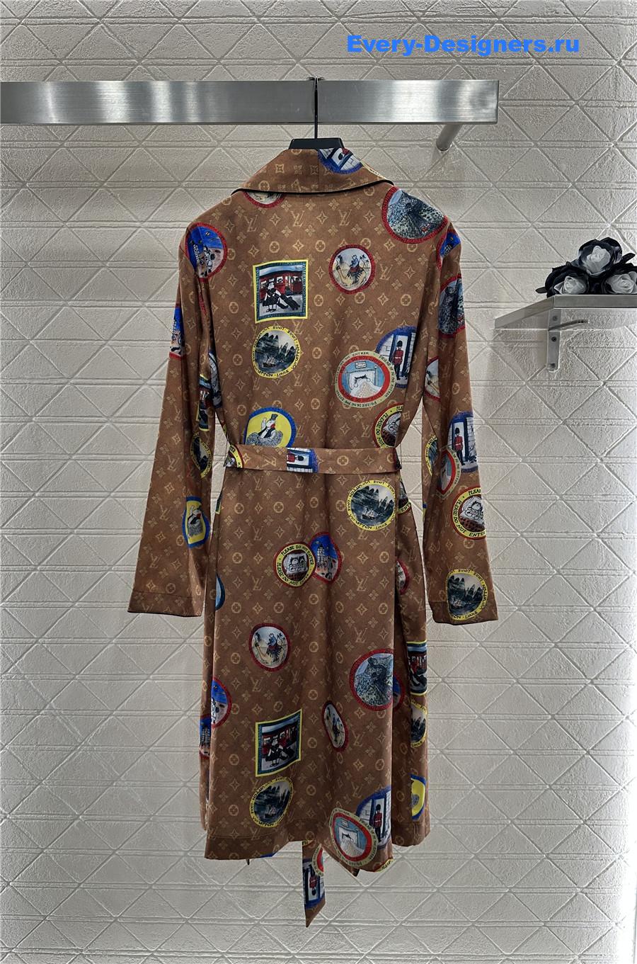 l0vis Vvtt0n monogram long robe